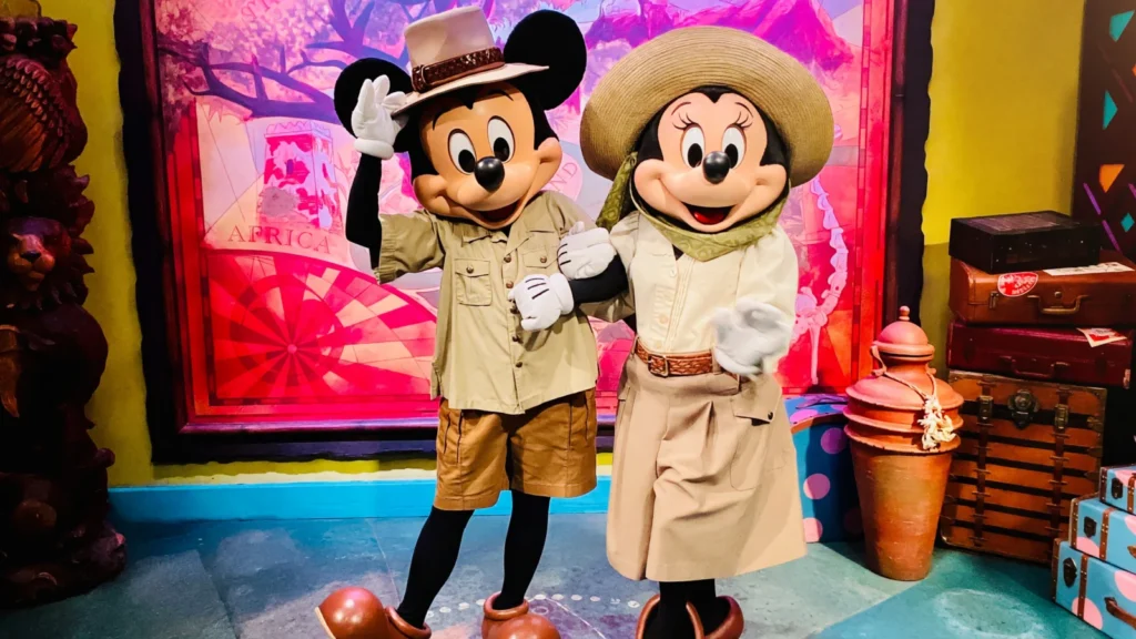 Animal Kingdom - Meet Favorite Disney Pals at Adventurers Outpost