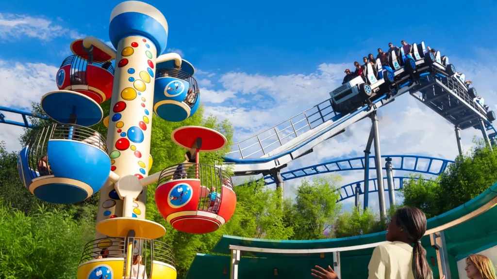 Universal Kids Resort Frisco - Mr. DNA’s Double Helix Spin