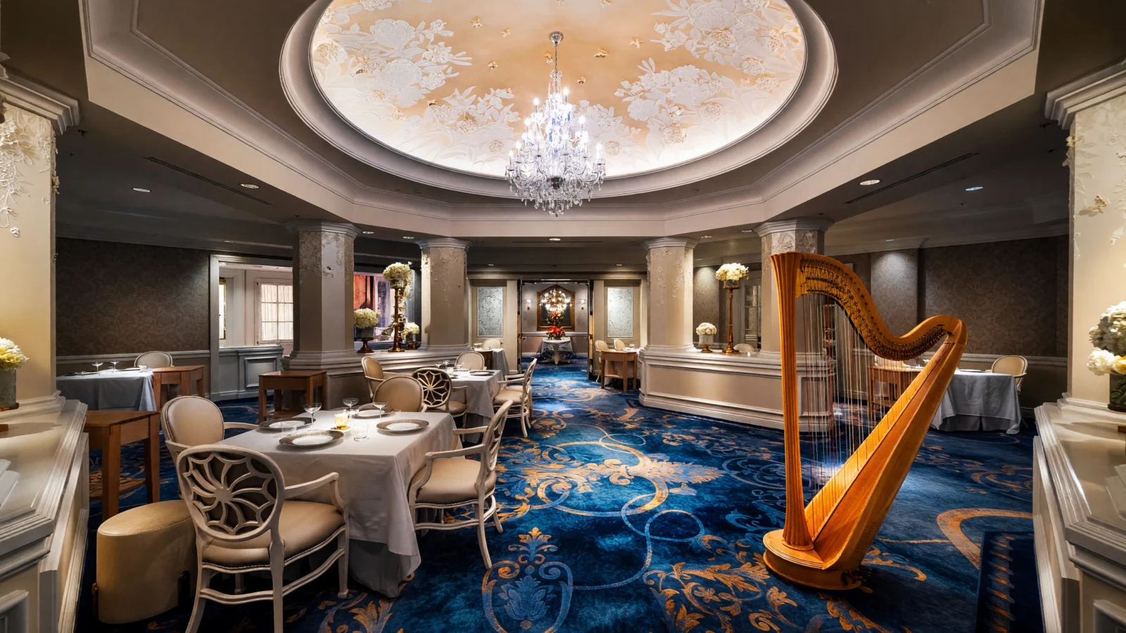 Walt Disney World - The Dining Room at Victoria & Albert’s