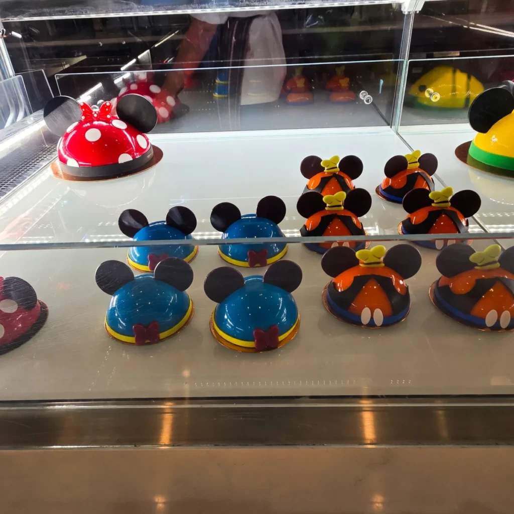 Amorettes - Mickey Mouse Dome