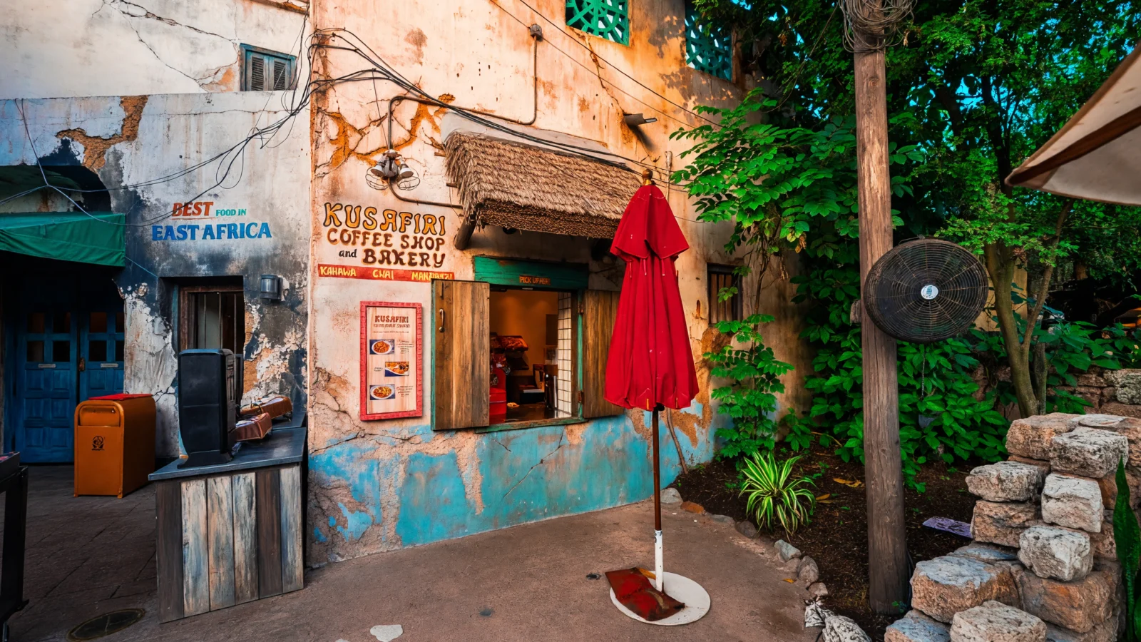 Animal Kingdom - Kusafiri Coffe Shop and Bakery