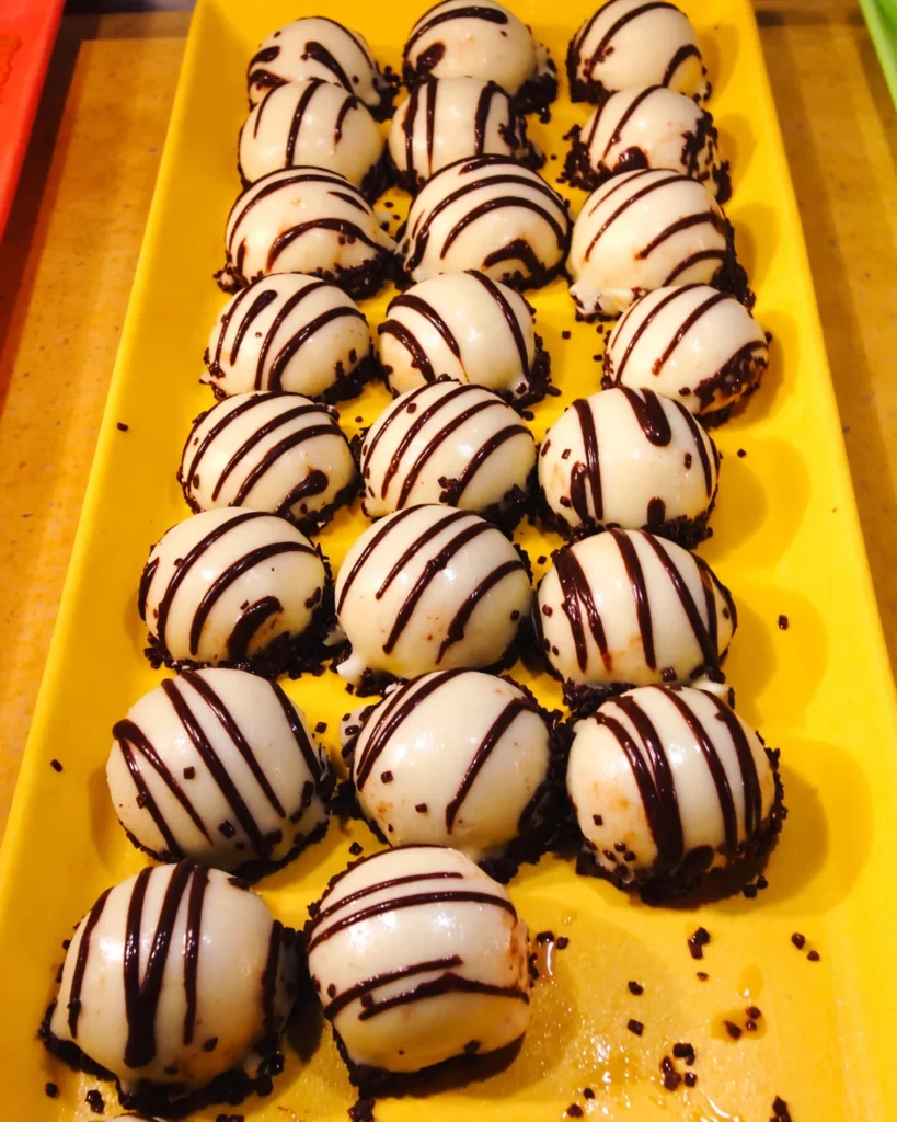 Animal Kingdom Lodge - Zebra Domes