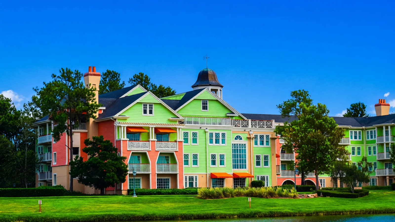 Disney Springs - Disney's Saratoga Springs Resort & Spa