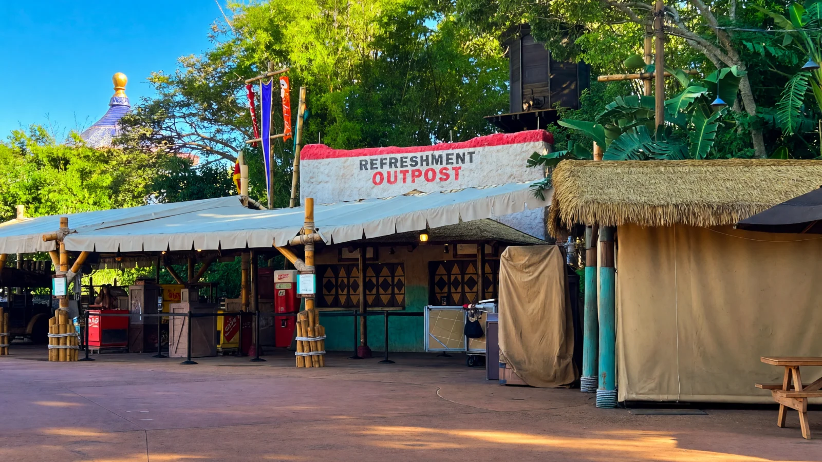 Epcot - Refreshment Outpost