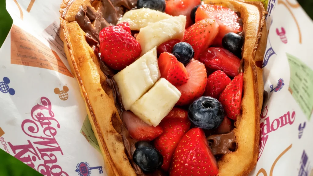 Fresh Fruit Waffle with Chocolate-Hazelnut Spread