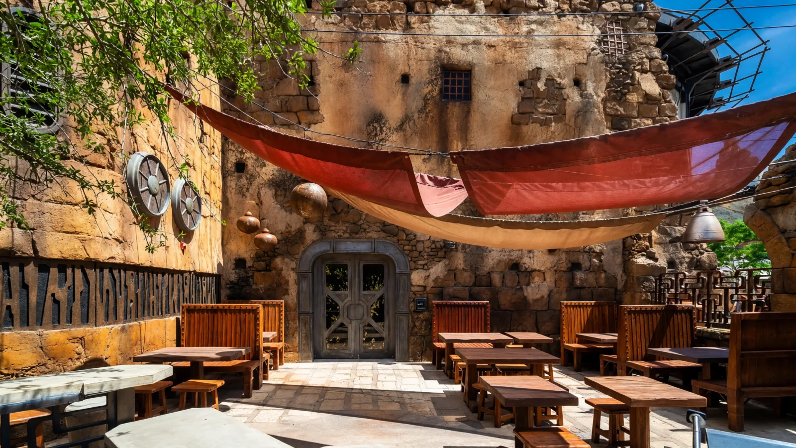 Hollywood Studios - Docking Bay 7 Food and Cargo