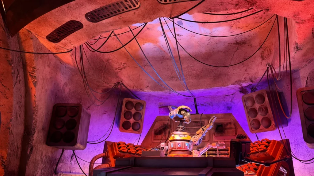 Hollywood Studios - Oga's Cantina