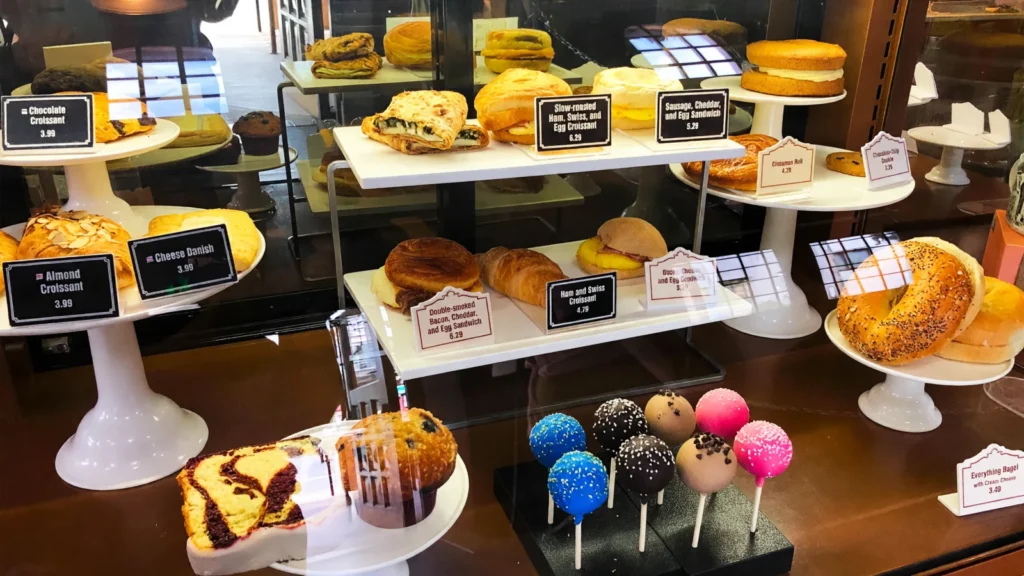 Hollywood Studios - The Trolley Car Cafe