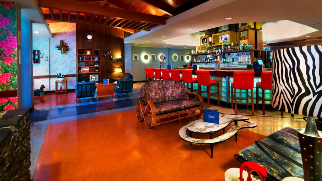 Hollywood Studios - Tune in Lounge