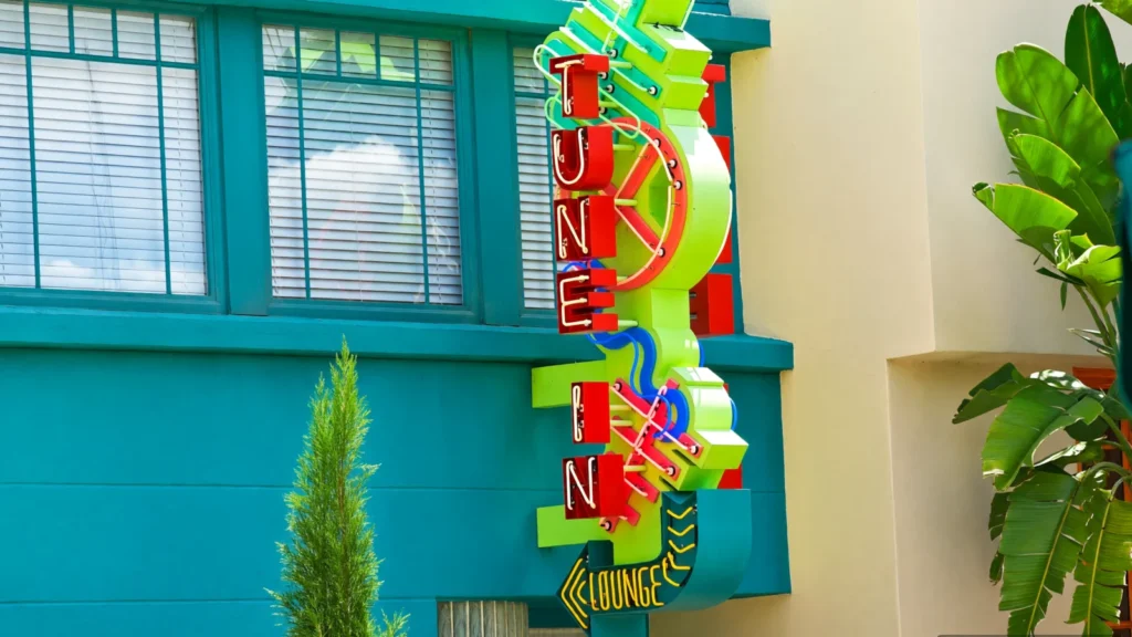 Hollywood Studios - Tune in Lounge