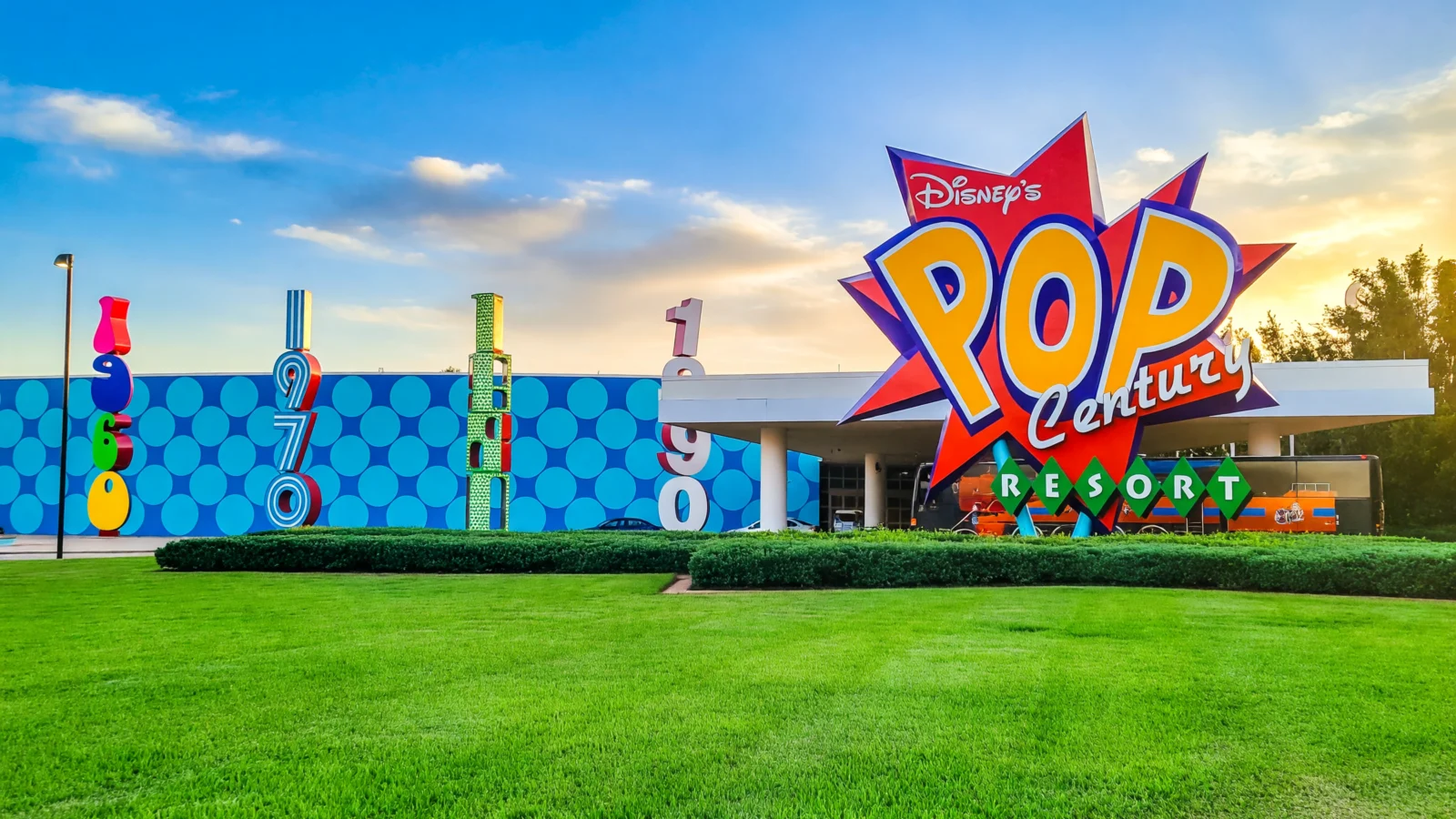 Magic Kingdom - Disney's Pop Century Resort