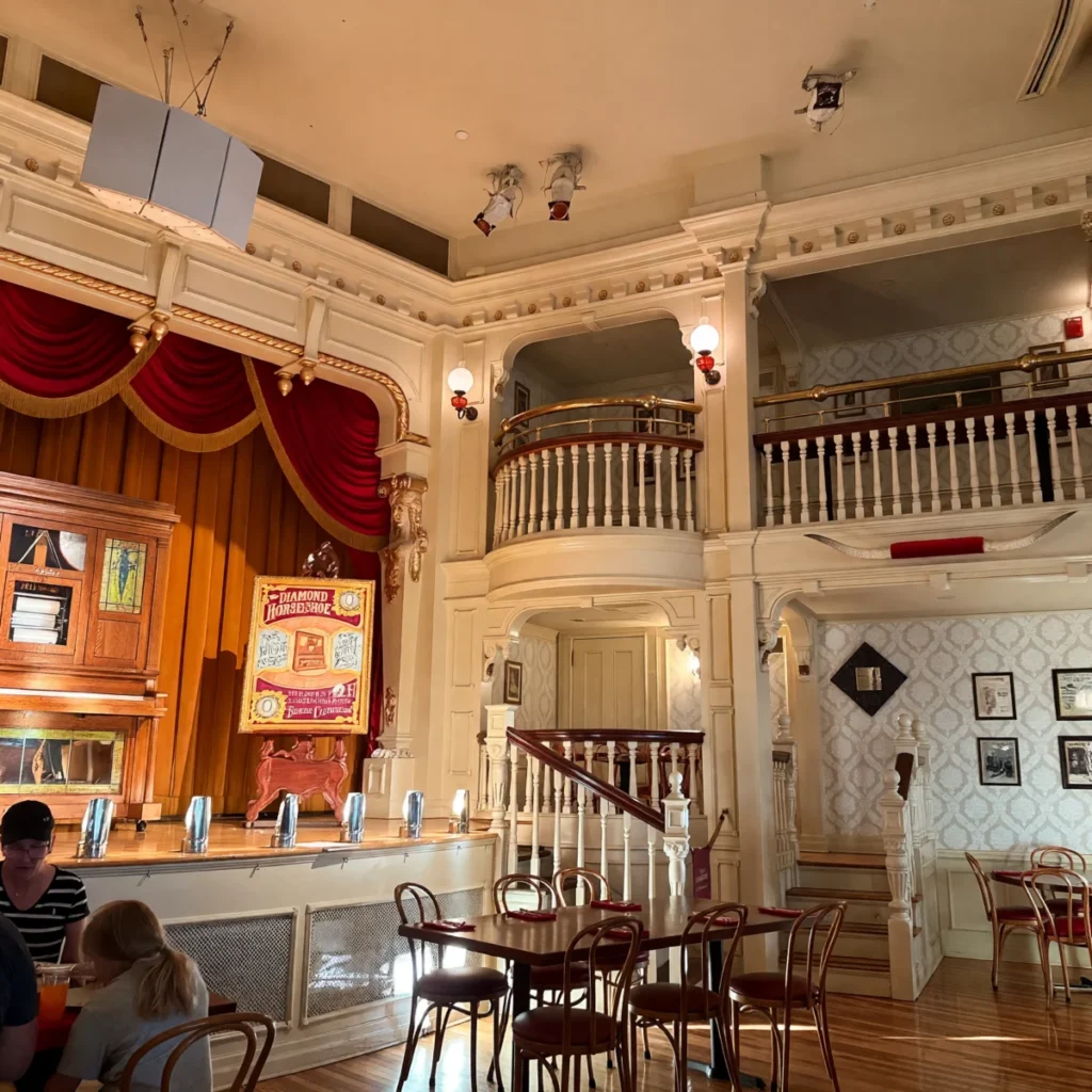 Magic Kingdom - The Diamond Horseshoe