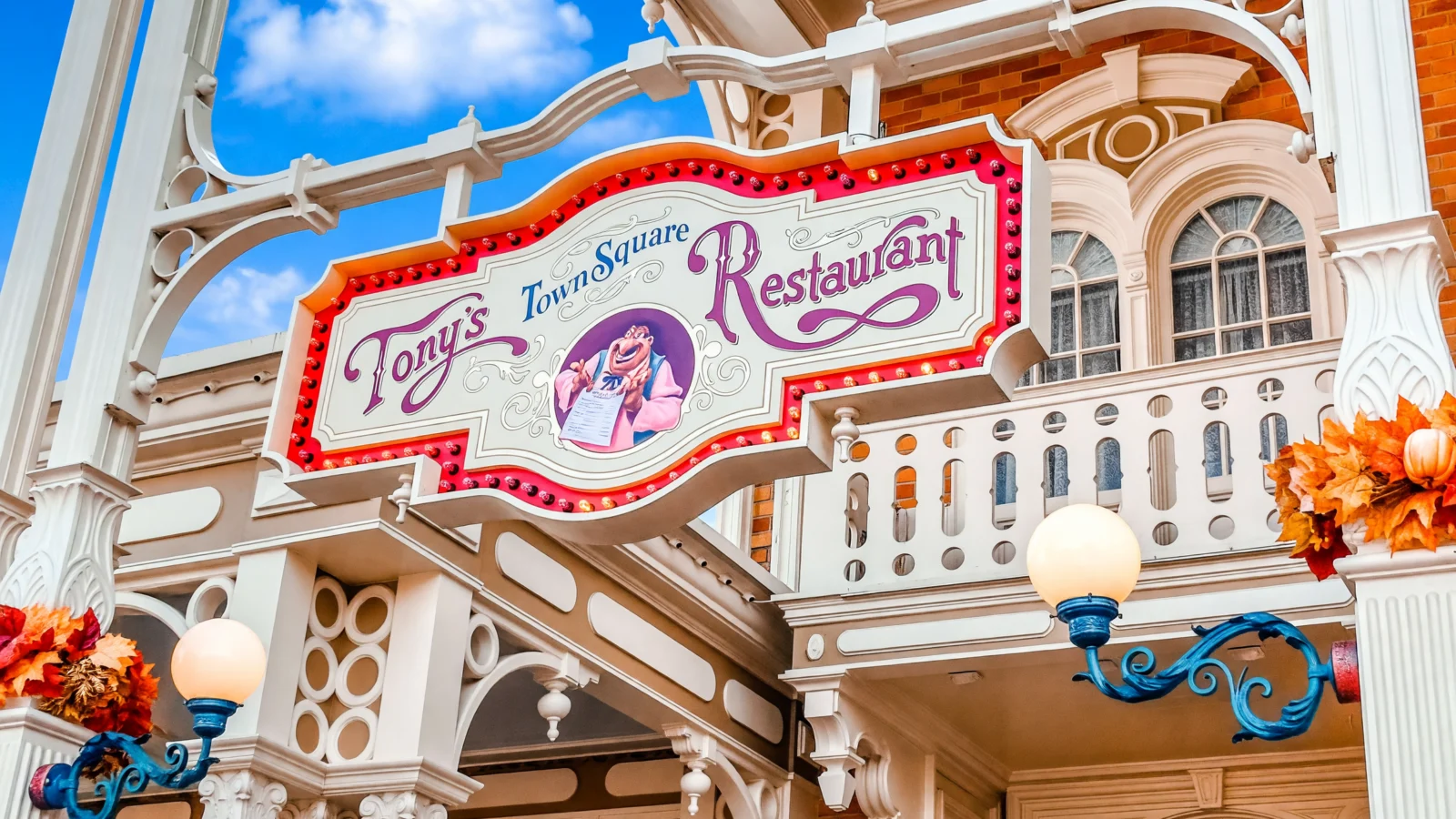 Magic Kingdom - Tony's Town Square Restaurant